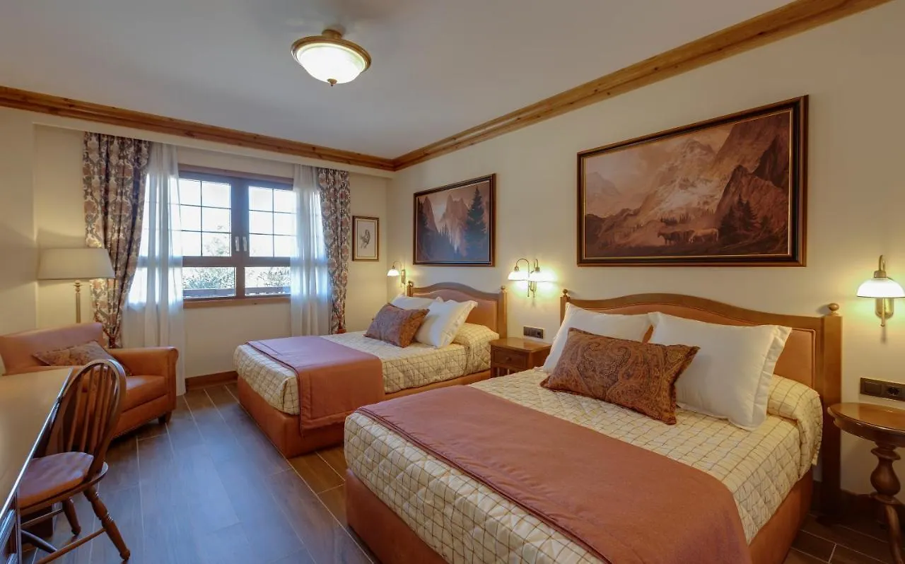 PortAventura Hotel Colorado Creek: Theme Park Access Included Salou