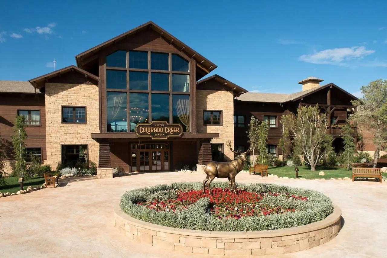 PortAventura Hotel Colorado Creek: Theme Park Access Included Salou